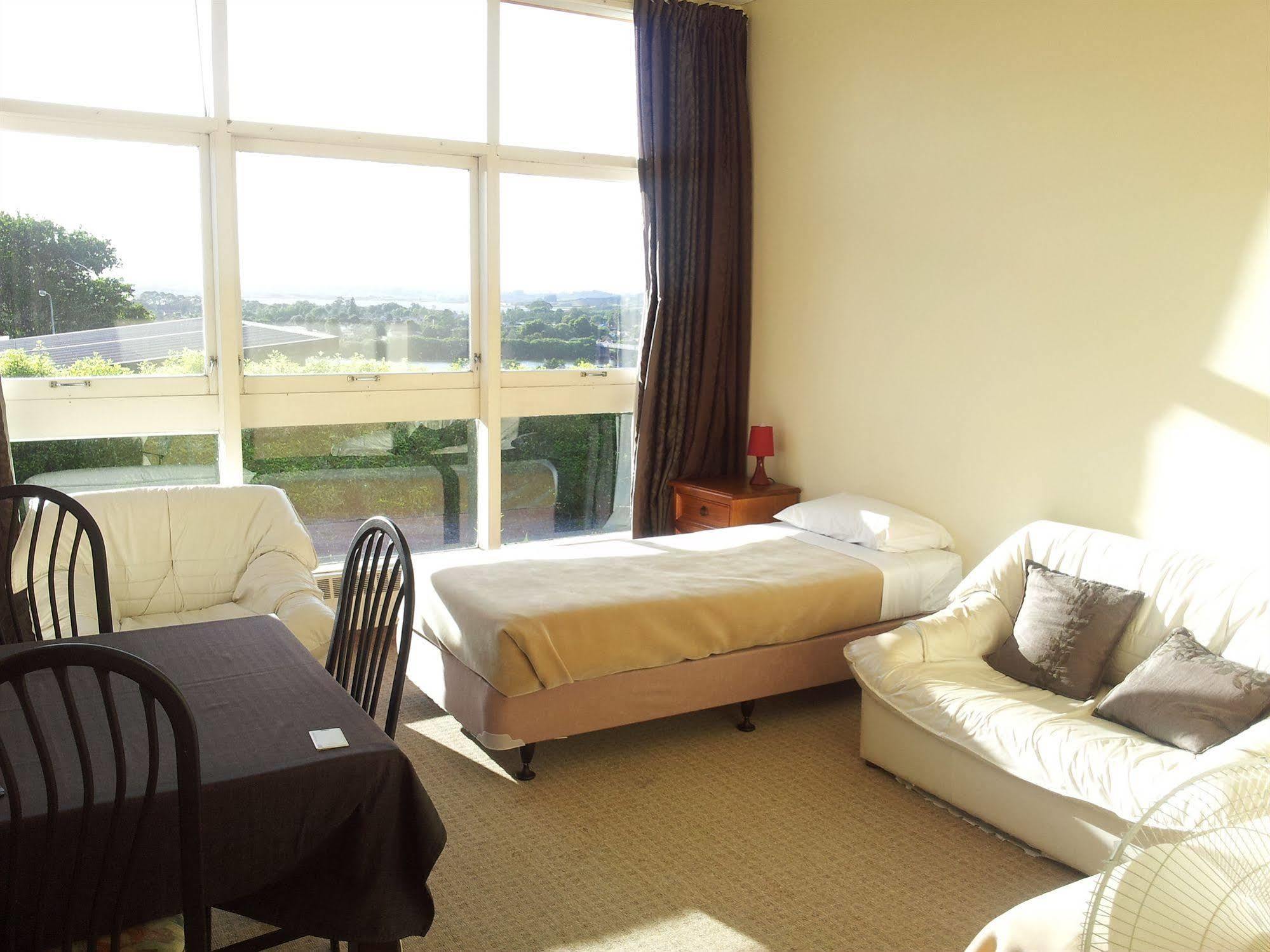 Manor Views Nz Hotel Huntly Buitenkant foto