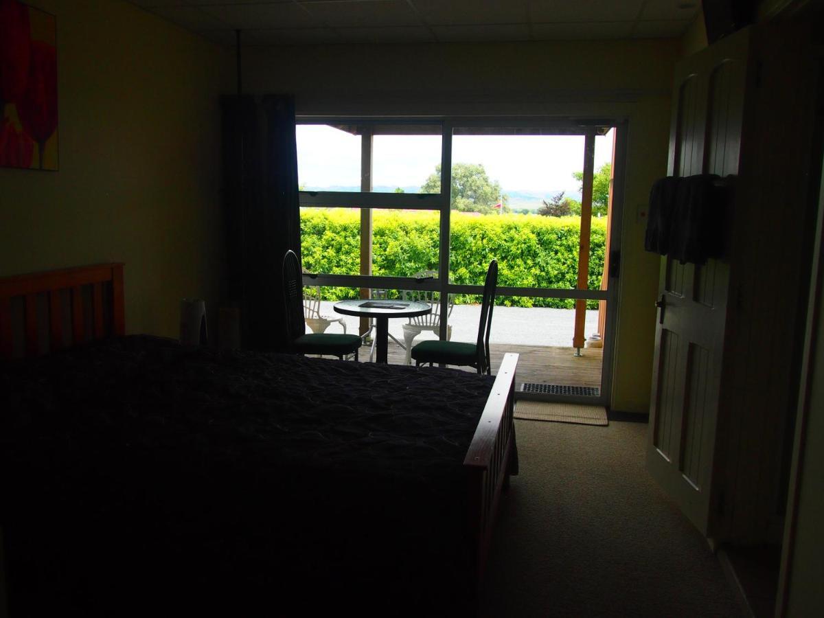 Manor Views Nz Hotel Huntly Buitenkant foto