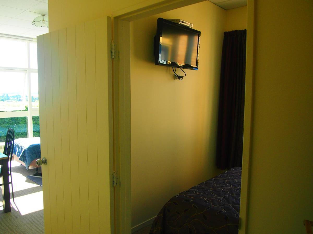 Manor Views Nz Hotel Huntly Buitenkant foto